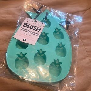 Pineapple shaped ice mold